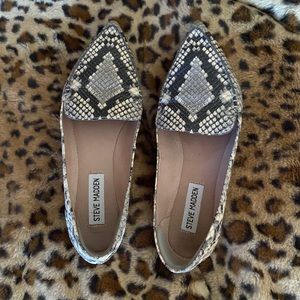 Steve Madden snake print flats